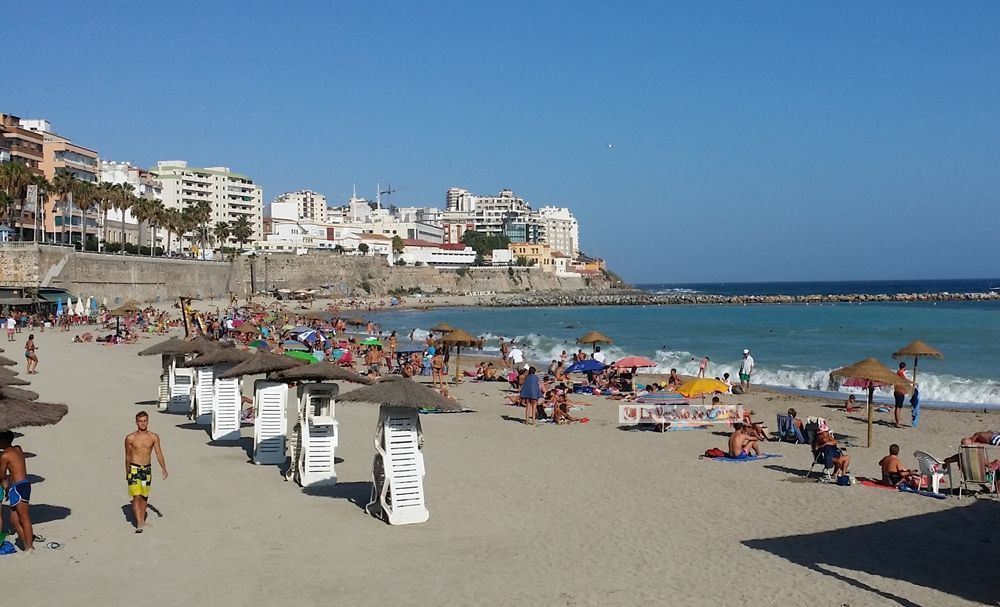 El PSOE exige al Gobierno del PP claridad y plazos concretos sobre el proyecto de regeneración de las playas de la Bahía Sur